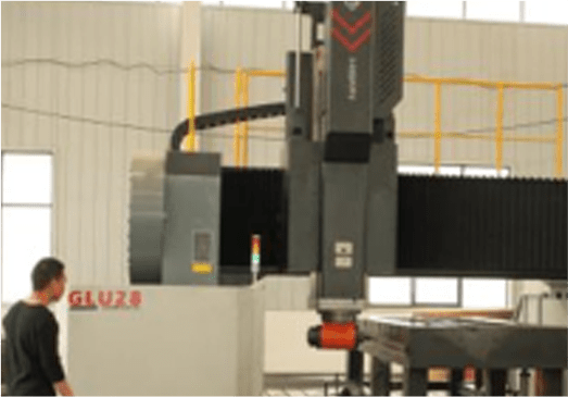 5-осевой фрезерный станок